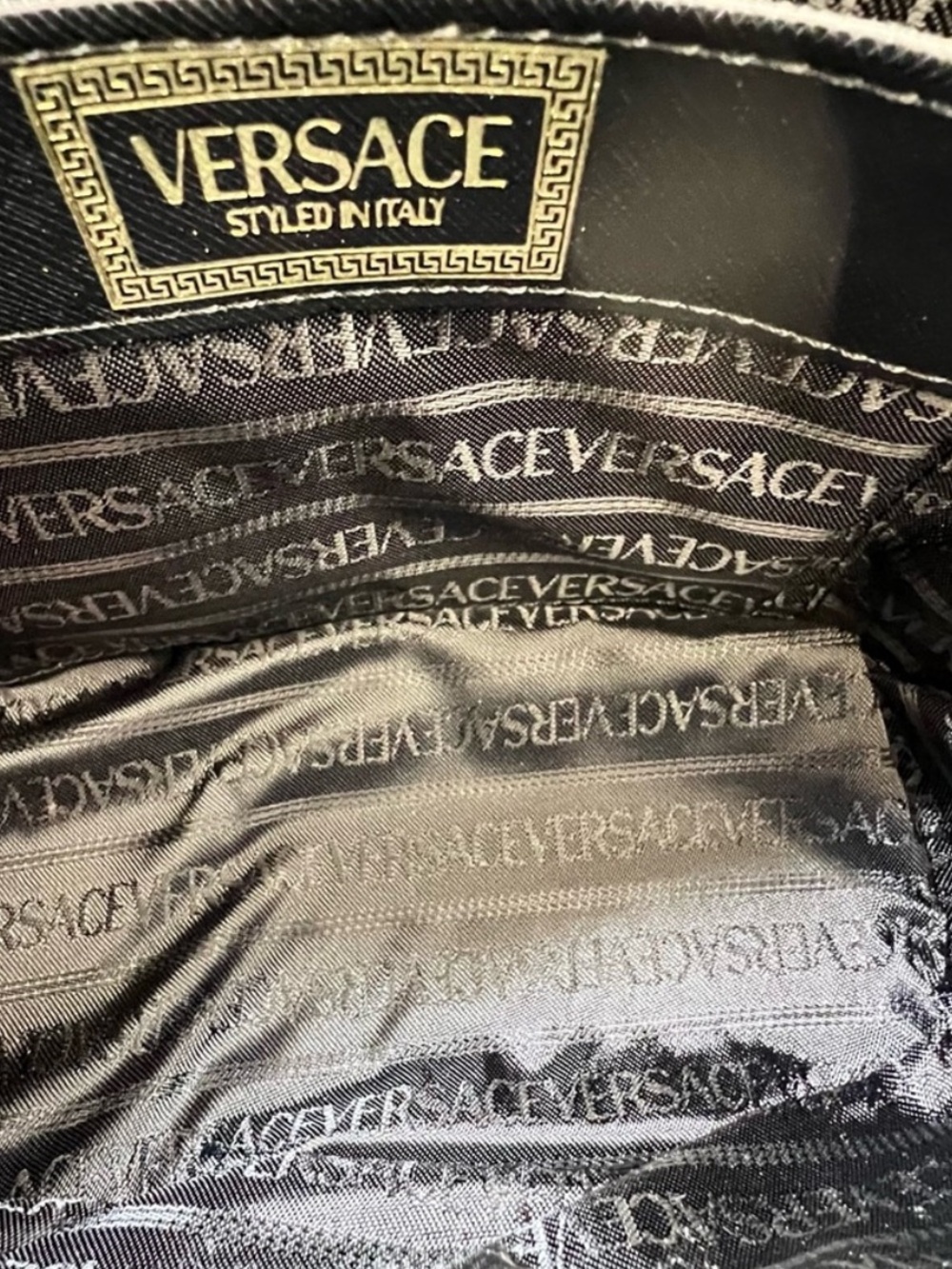 NWT! VERSACE Vanity Bag in Shiny Black Calfskin with Gold Hardware - Picture 6 of 11